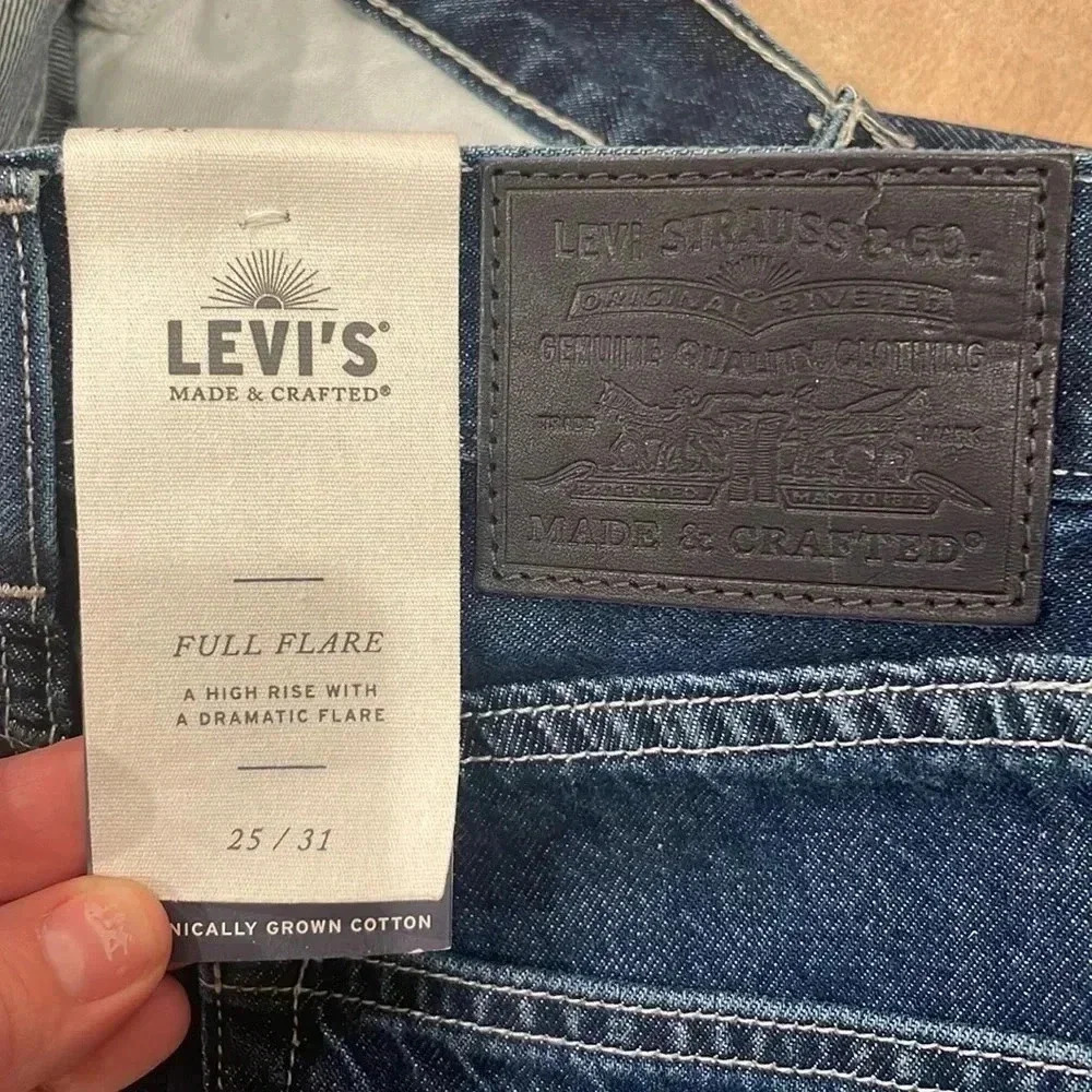 NWT $168 Levi’s Full Flare Women’s Jeans High Rise Organic Cotton Sz 25 x 31 - Picture 10 of 10